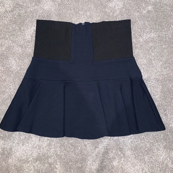 Zara skirt - Picture 2 of 3